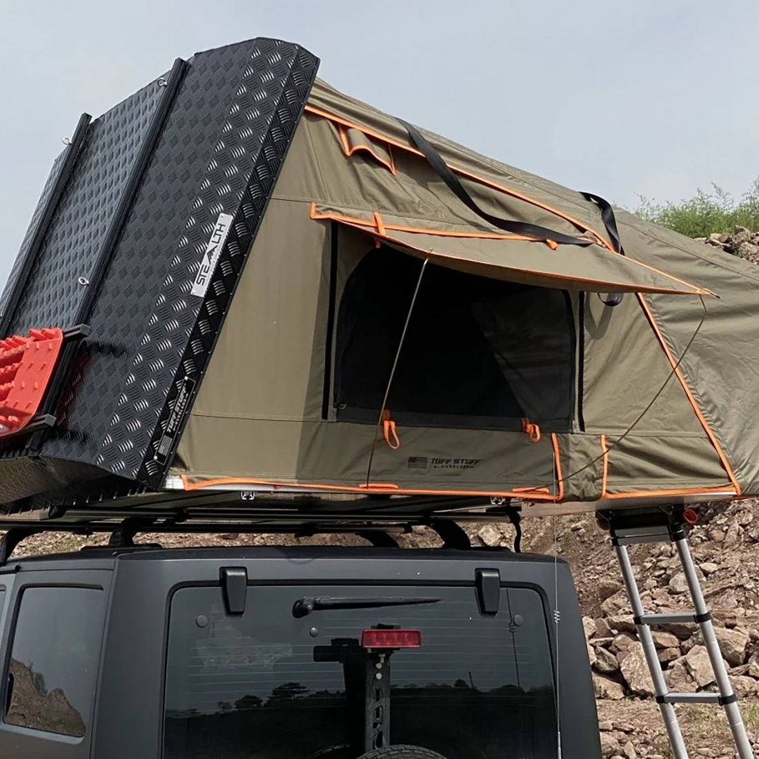 Stealth Hardshell Rooftop Tent, 3 Person