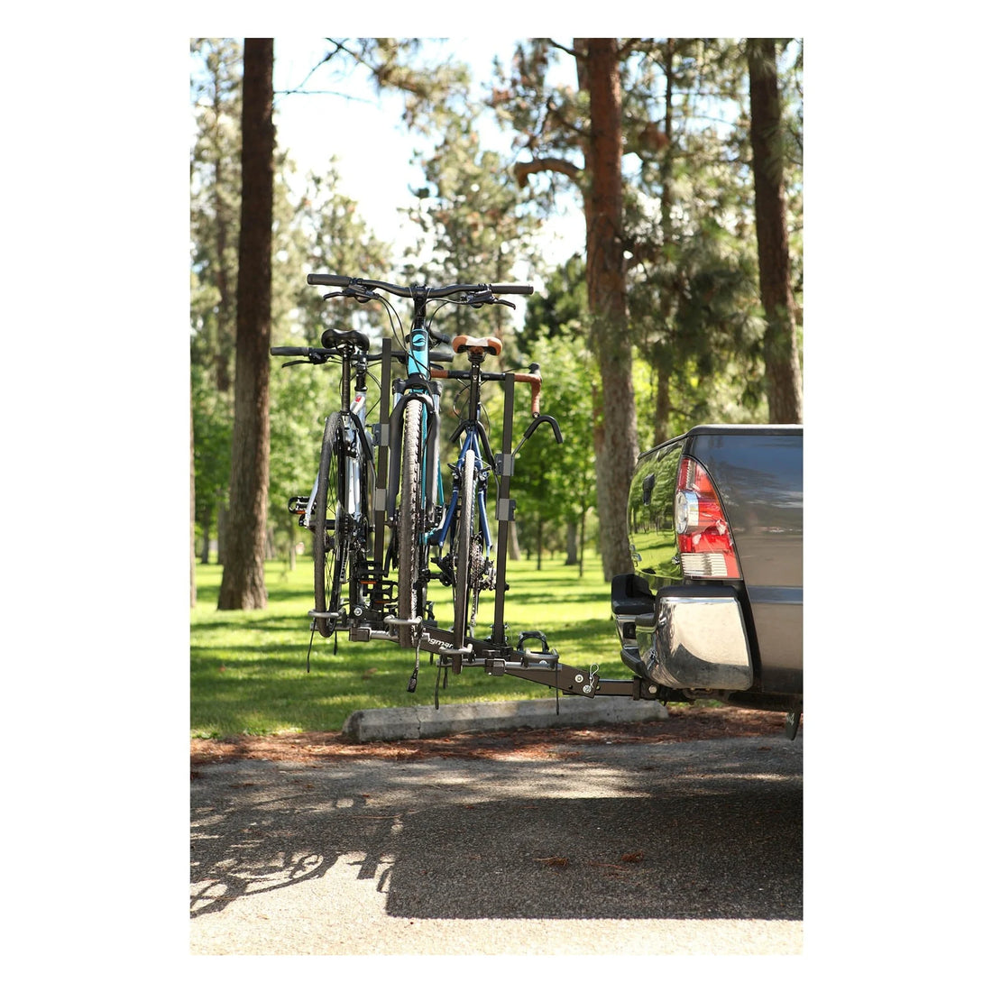 XTC 4 folding center arms hitch bike rack detail