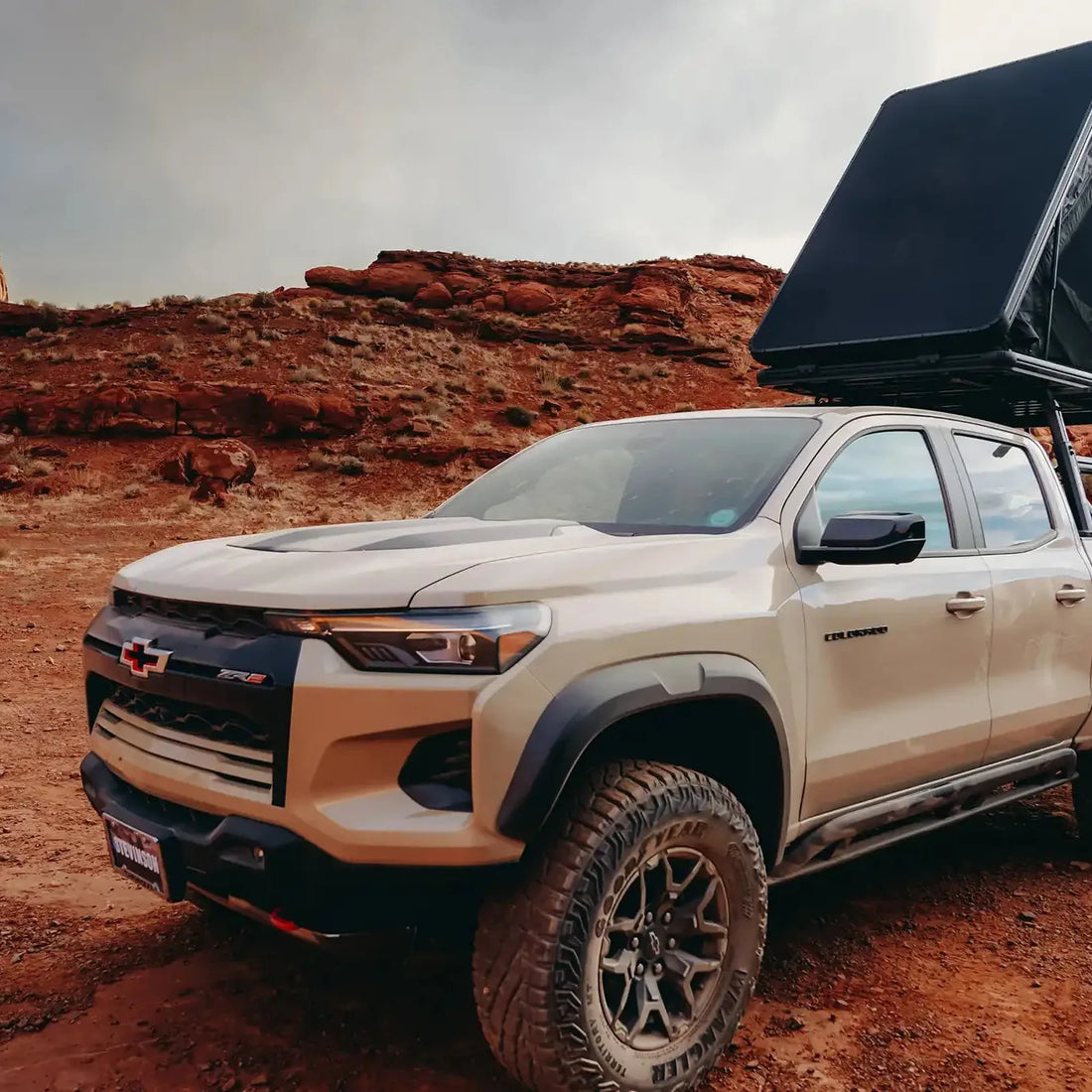 Free Spirit Aspen Lite XL rooftop tent mounted on a vehicle