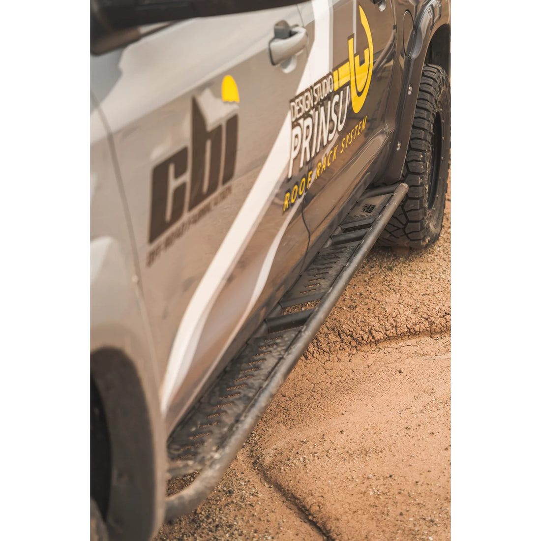 CBI Covert bumper lifestyle on Toyota Tundra 2