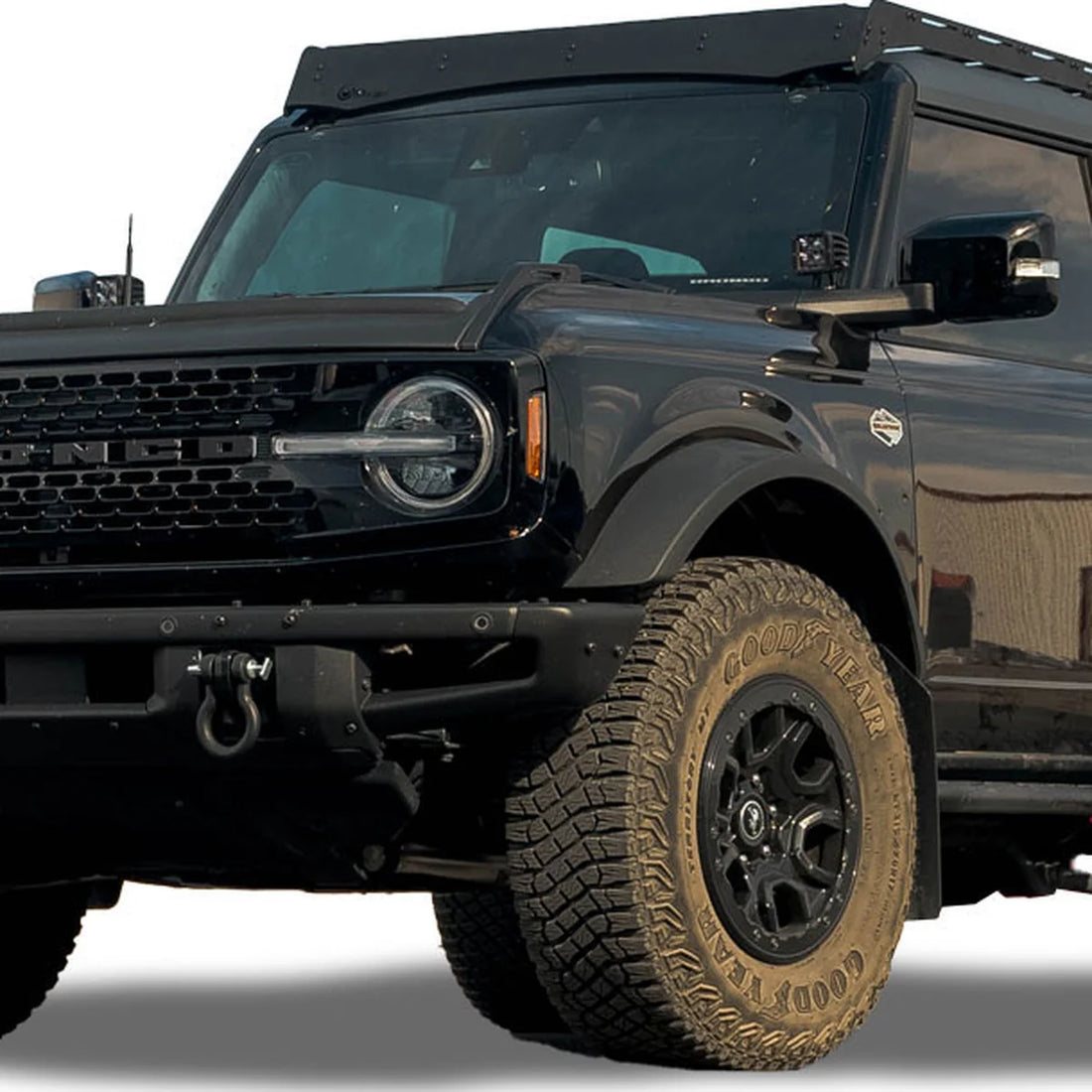 Prinsu Pro 2-door Bronco hardtop rack front quarter, outdoor