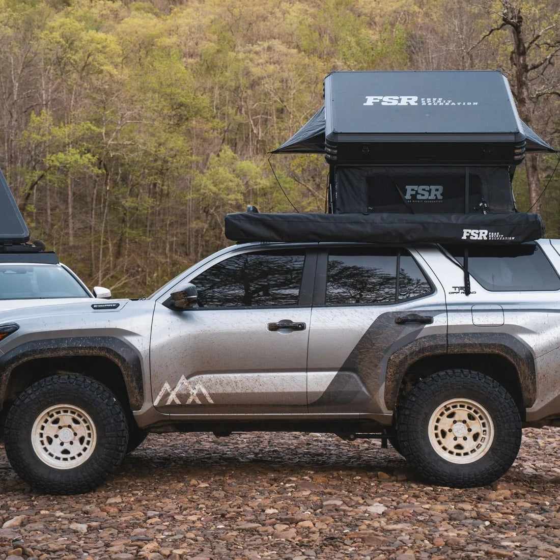 Toyota 4Runner with Free Spirit Kali rooftop tent deployed