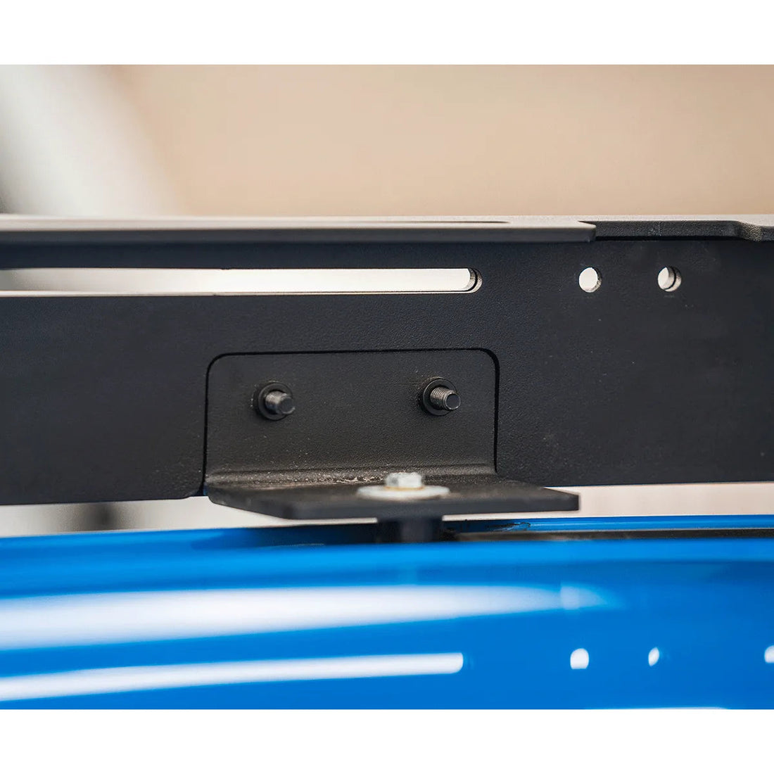 Prinsu Pro Frontier roof rack mount detail