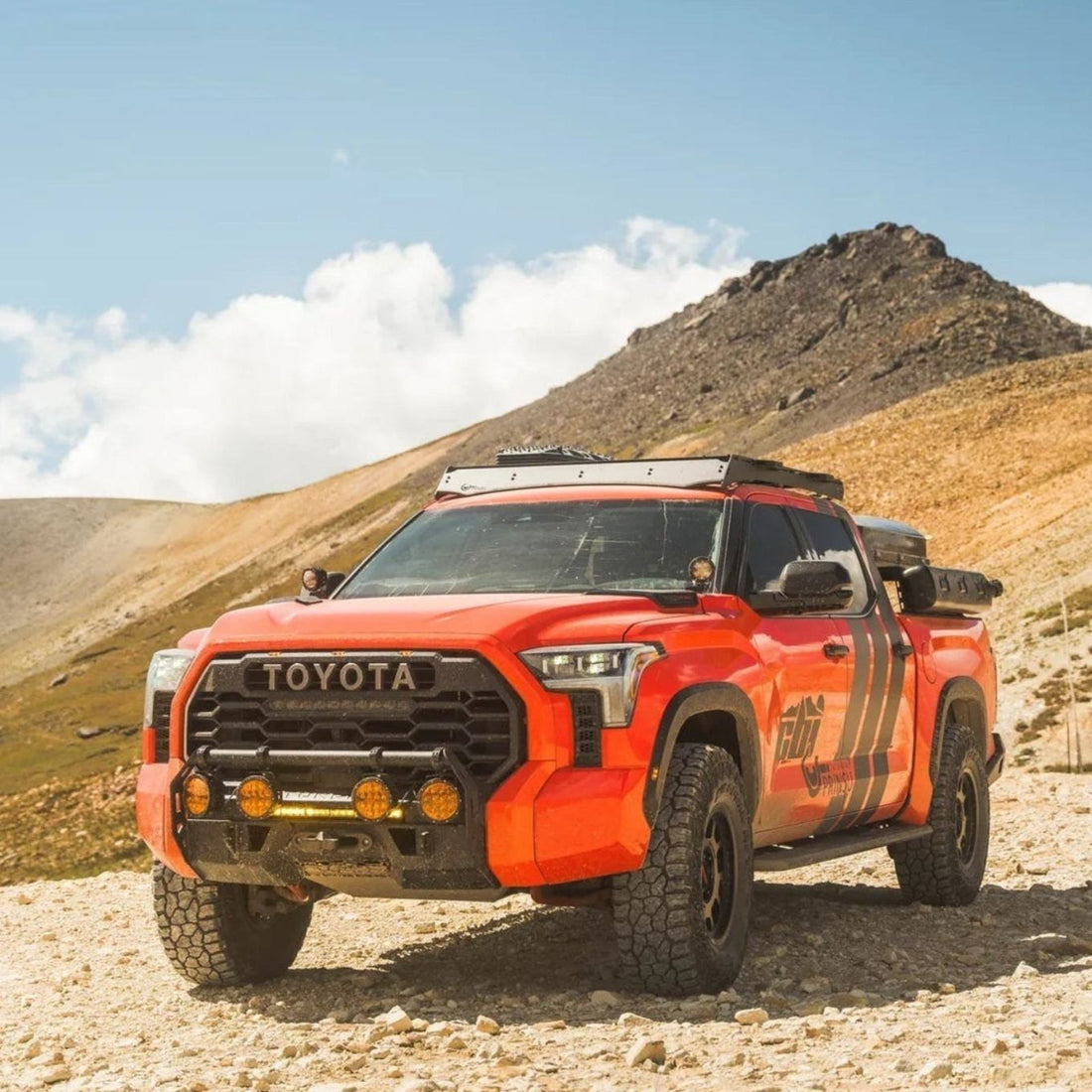 Prinsu Pro roof rack lifestyle on Toyota Tundra 6