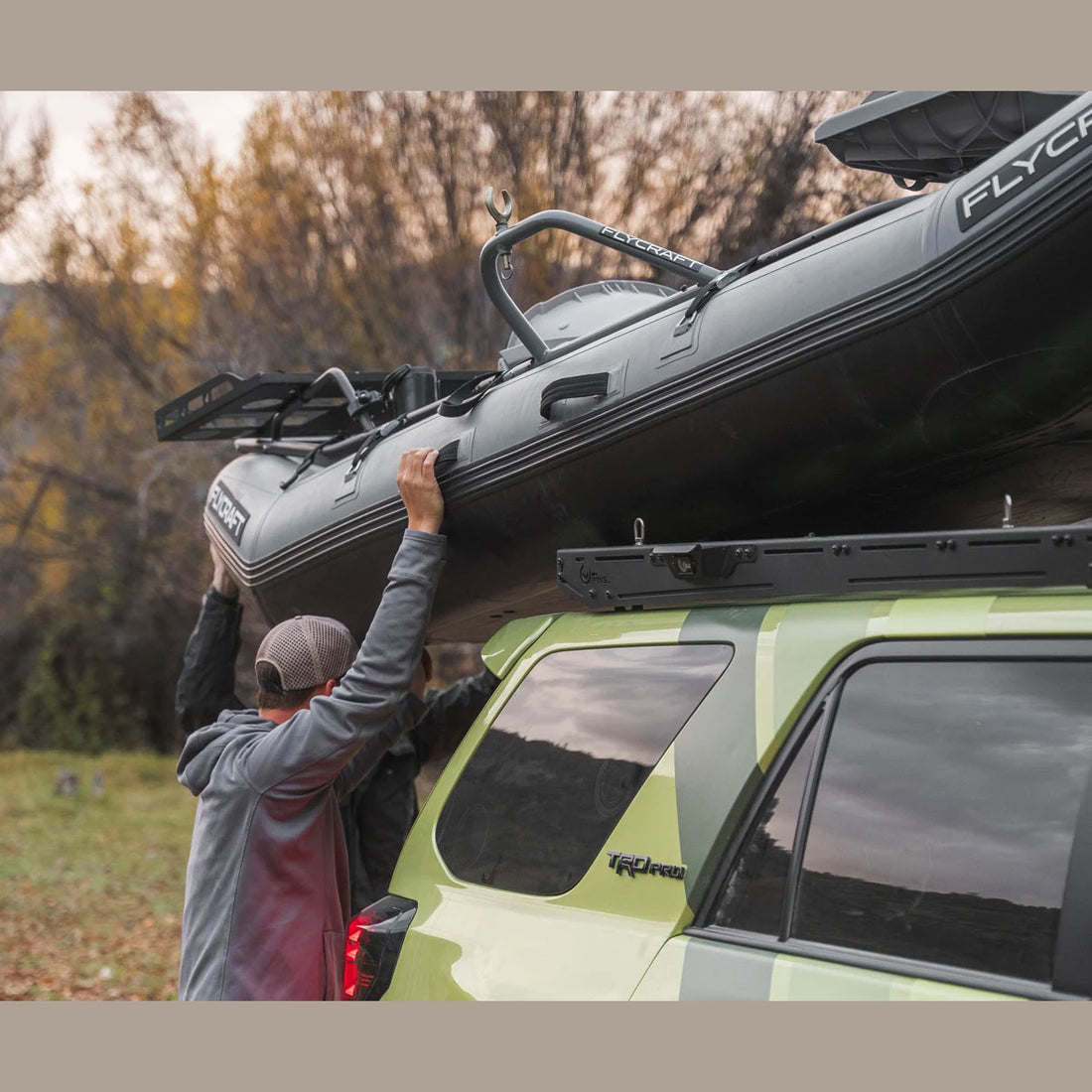 Prinsu Pro 4Runner Standard wind deflector roof rack lifestyle