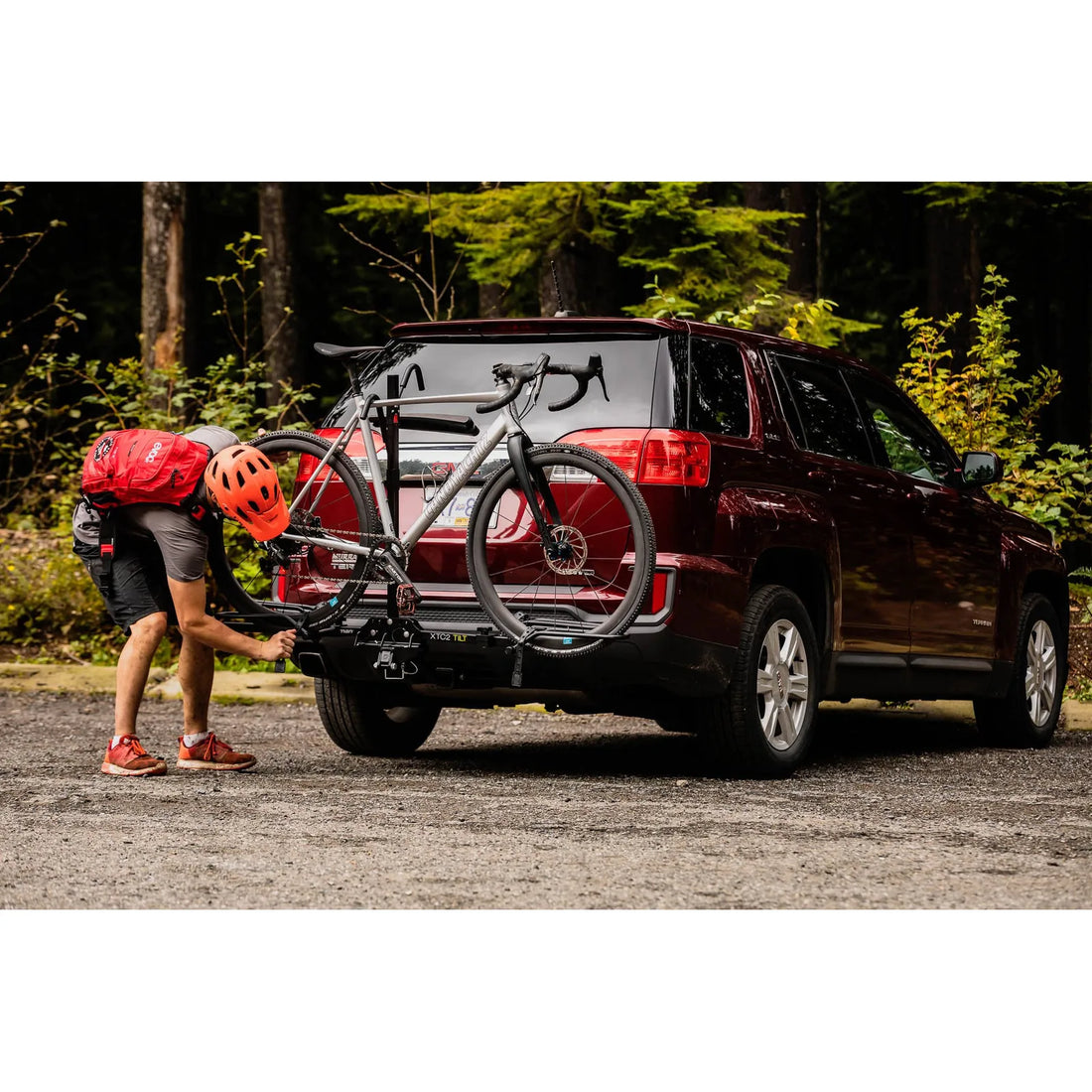 XTC 2 TILT folding hitch bike rack detail