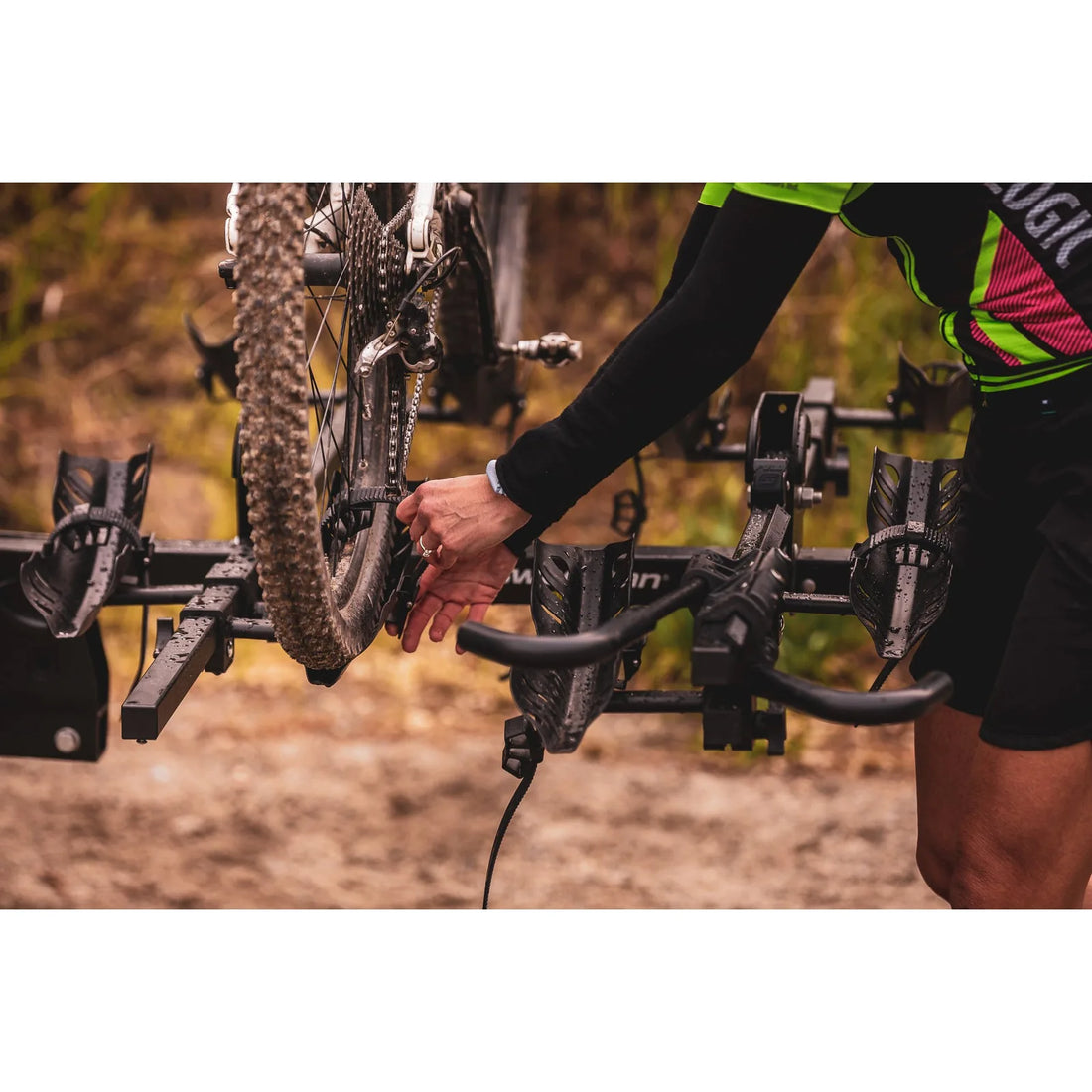 Swagman Quad 2+2 4-bike capacity hitch rack close-up