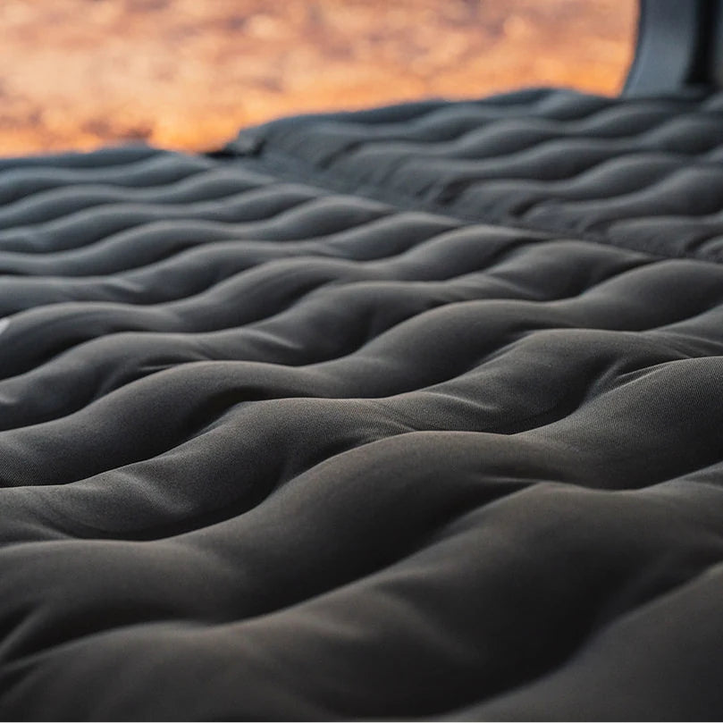 Luno AIR Pro mattress top fabric and air channels, used in the Wrangler/Bronco size
