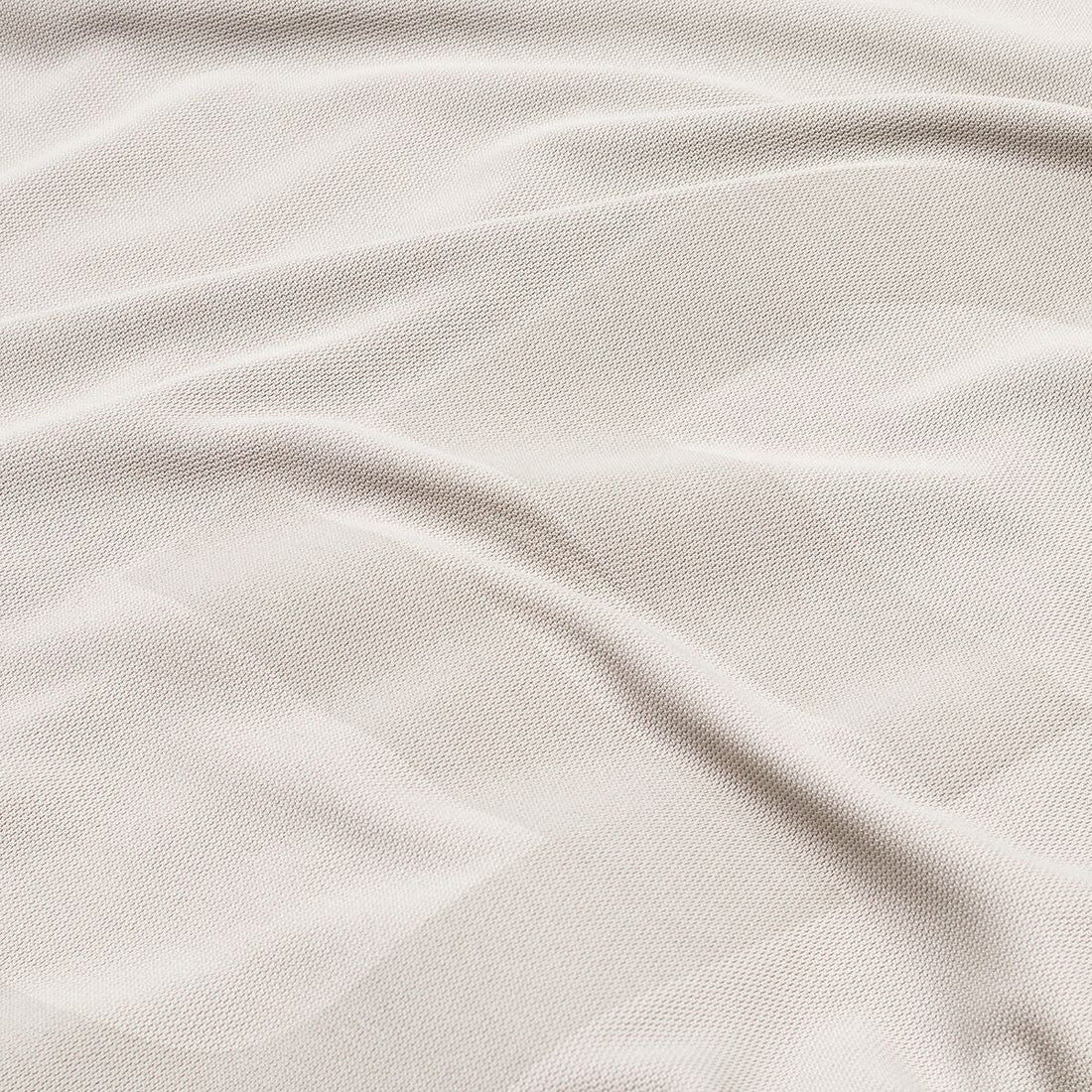 Luno fitted sheet on a compact or mid-size SUV vehicle mattress, view 4