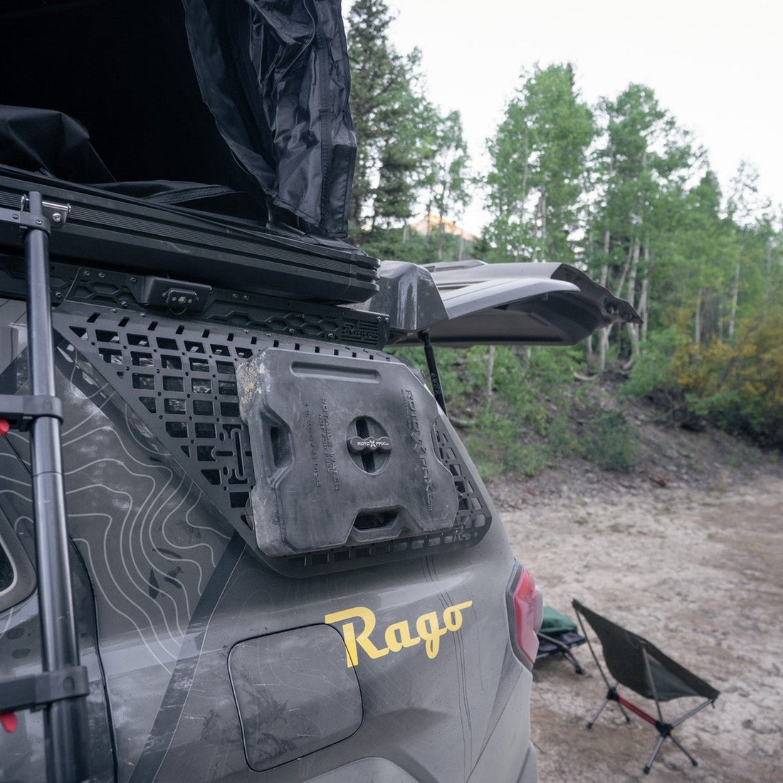 Rago 4Runner external MOLLE panel mounted beside the roof rack