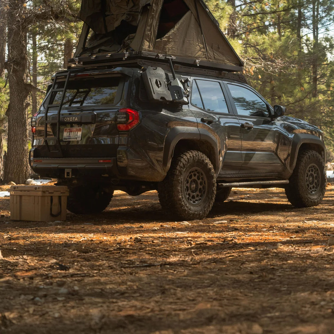 Rear three-quarter view of a 6th Gen 4Runner with Prinsu ladder