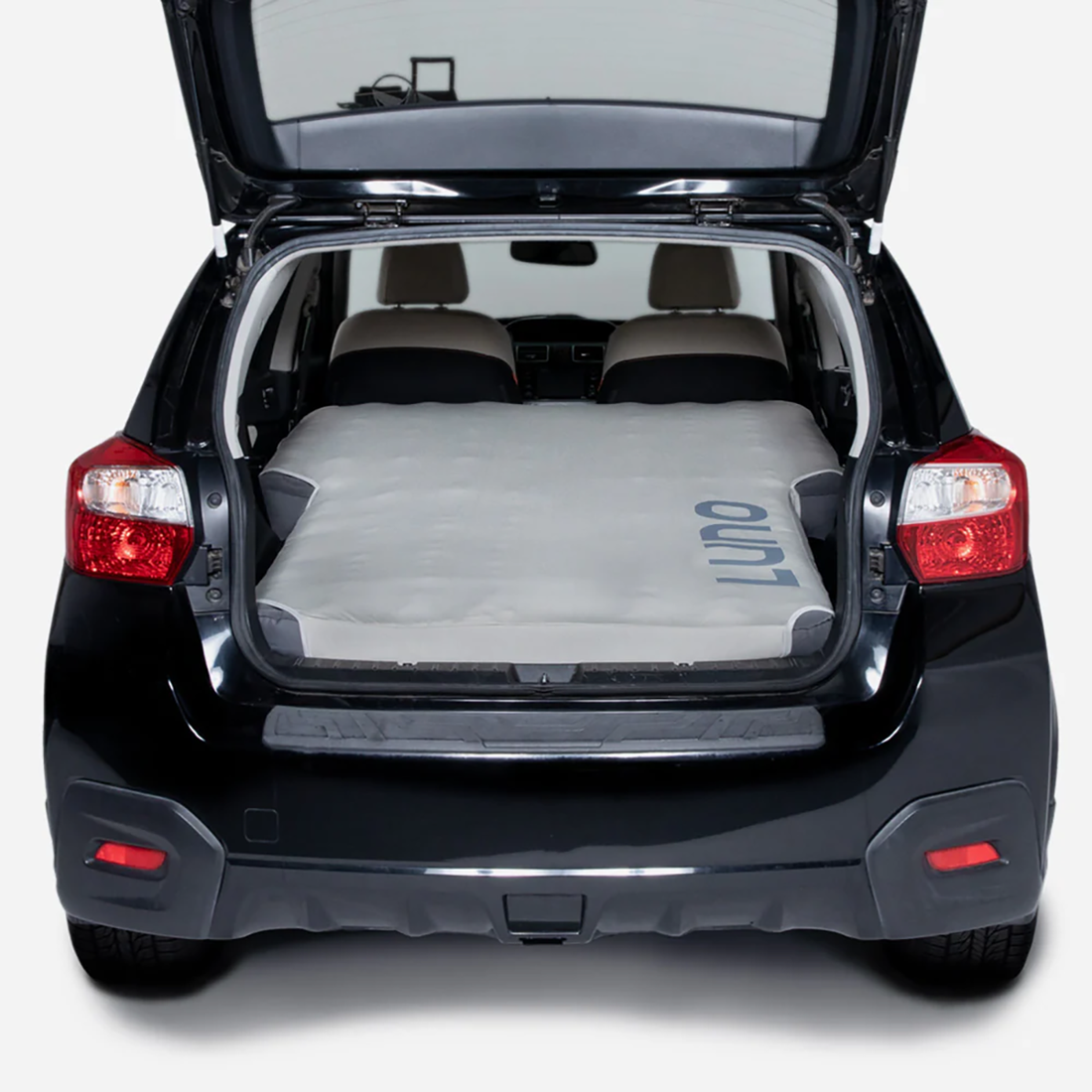 Luno fitted sheet on a compact or mid-size SUV vehicle mattress, view 6